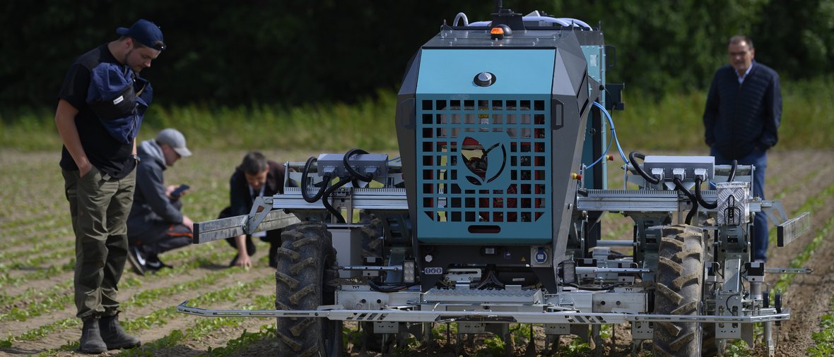 Bild zu FarmRobotix - auf dem Acker bei den DLG-Feldtagen 2024